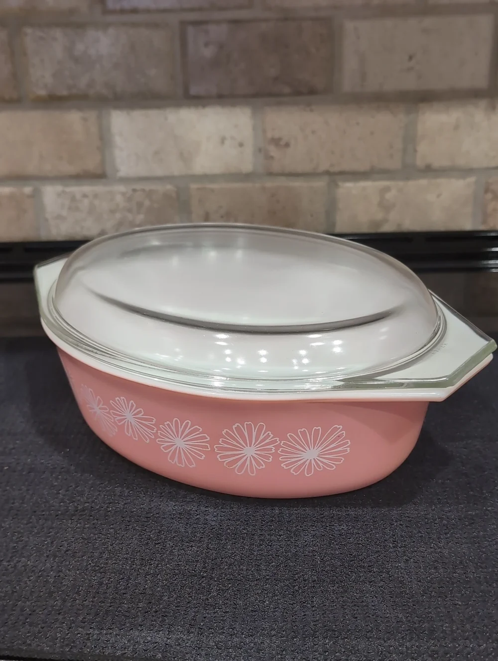 Vintage 1950's PYREX Pink Daisy 045 2 1/2 Quart / 2.5 Qt Oval Casserole with Lid